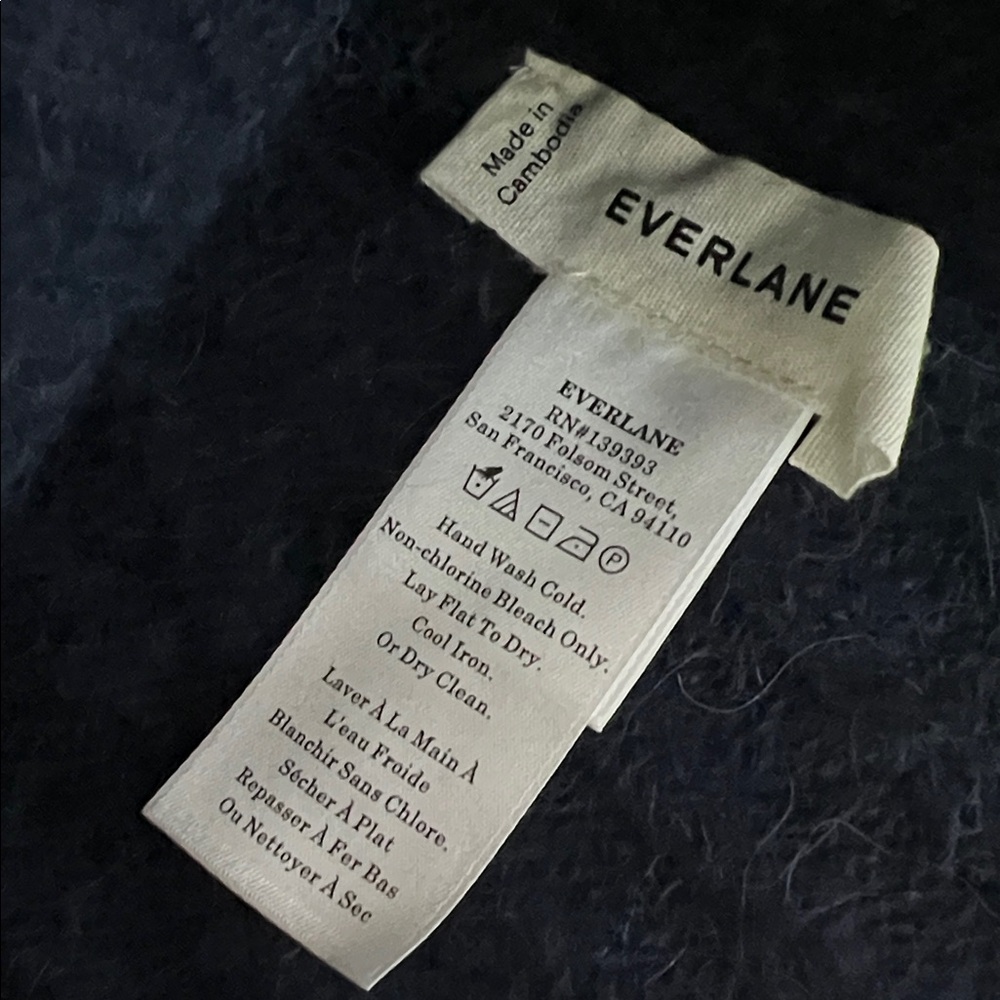 Everlane alpaca & wool beanie hat (OS) - Picture 2 of 3